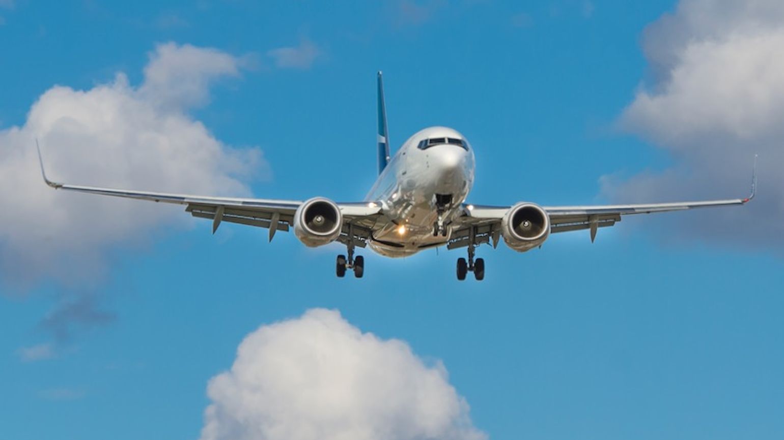 aeroplane landing